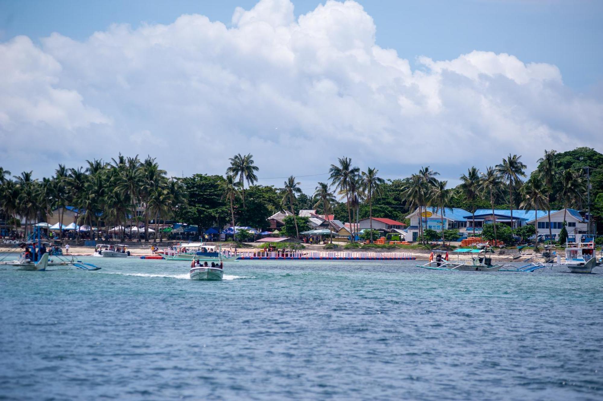 Bolabog Beach Resort Balabag  Exterior photo